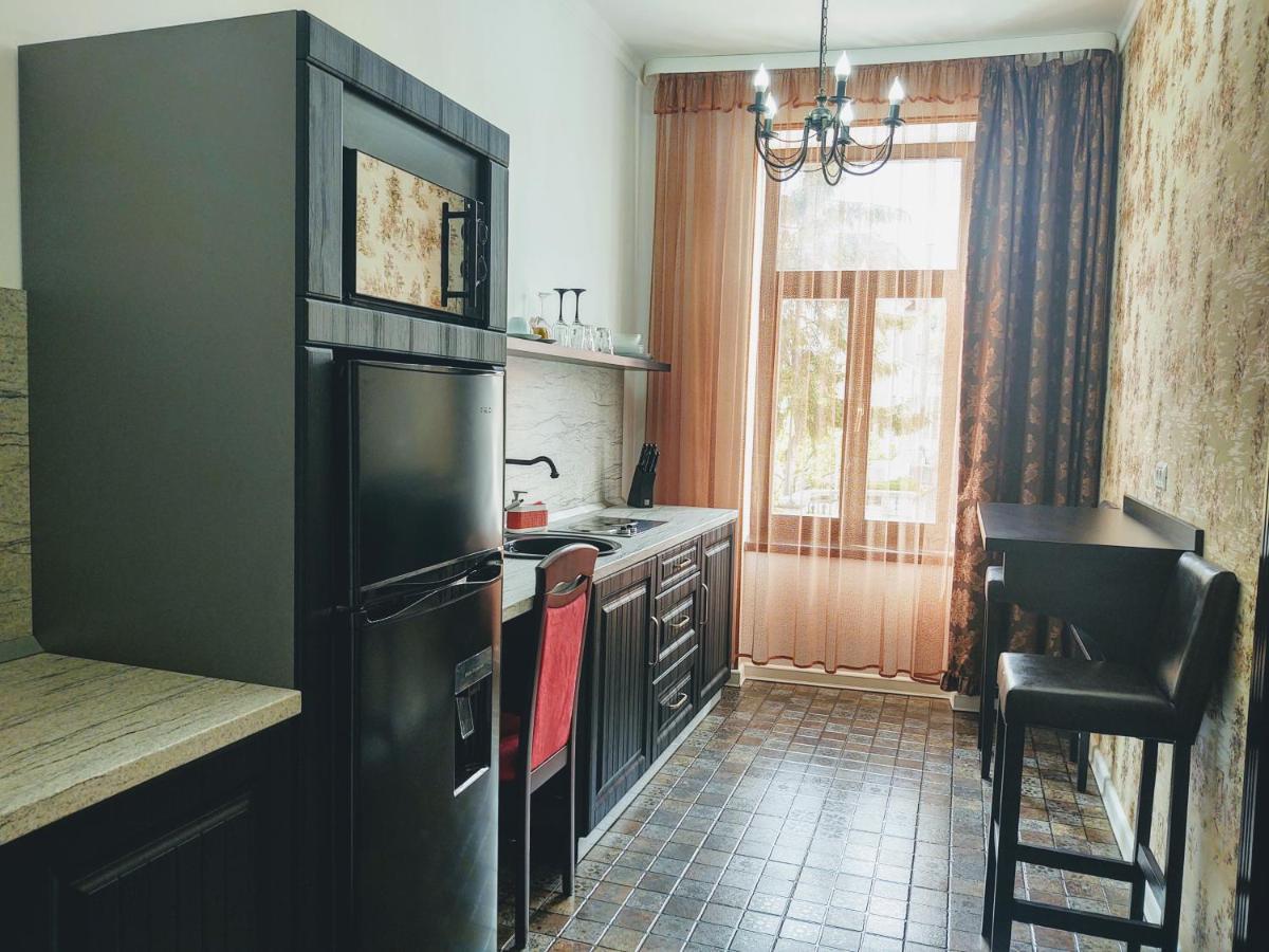 Cezari Aparthotel Braşov Extérieur photo