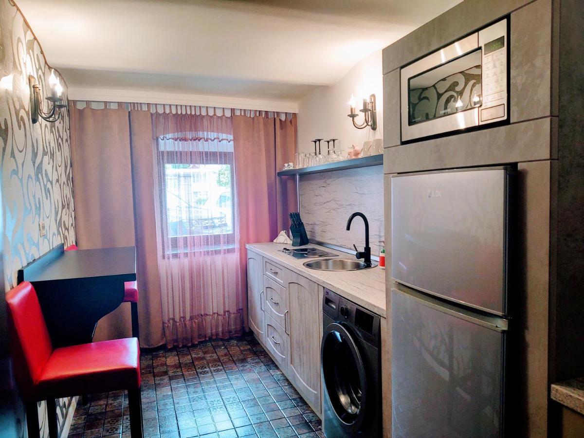 Cezari Aparthotel Braşov Extérieur photo
