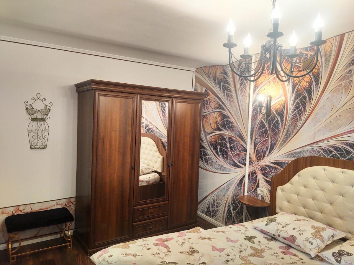 Cezari Aparthotel Braşov Extérieur photo