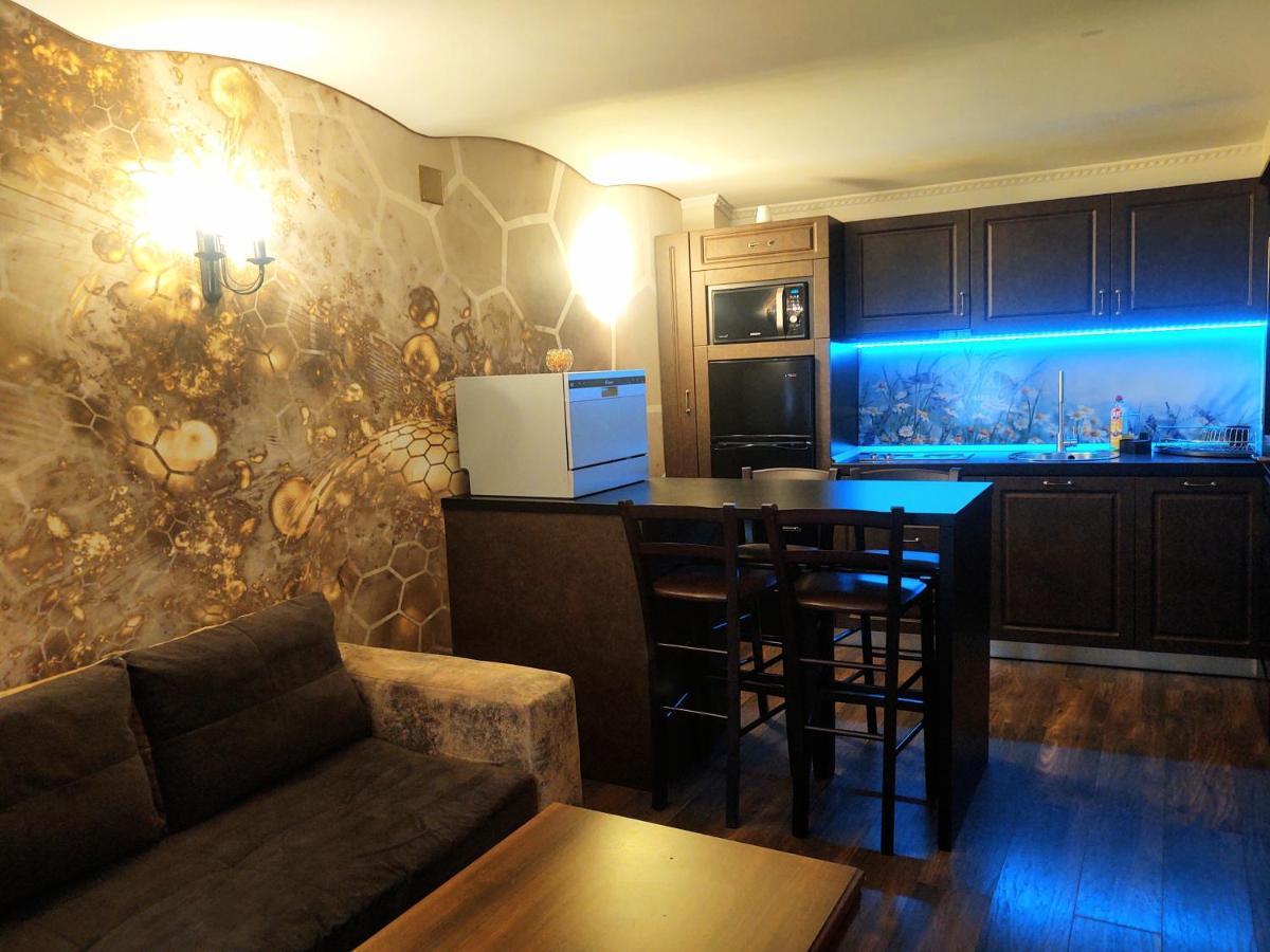 Cezari Aparthotel Braşov Extérieur photo