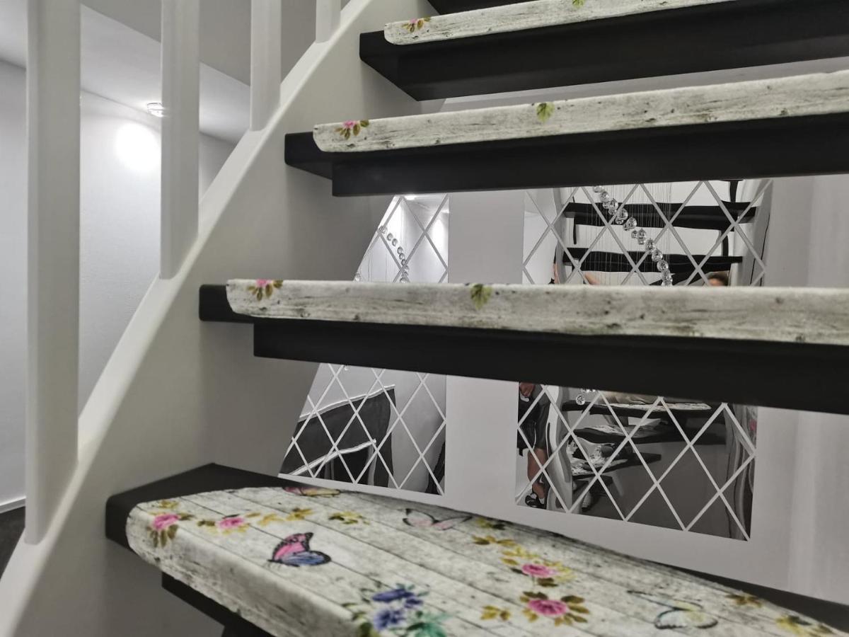 Cezari Aparthotel Braşov Extérieur photo
